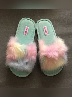 Oh So Cozy Cotton Candy Faux Fur Slide Slippers